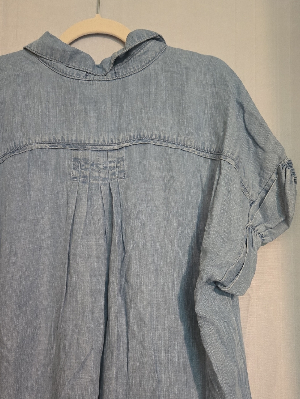 Democracy Womens Lightweight Denim Pullover Top Size XL NWT - Picture 6 of 9